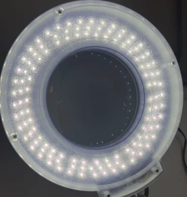 Servisirana oprema: Kozmetička LED lupa s povećalom (bez stalka)